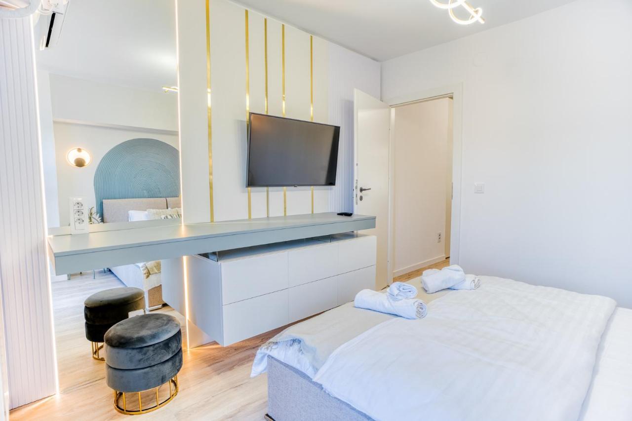 Hi Apartment Bukares Bagian luar foto